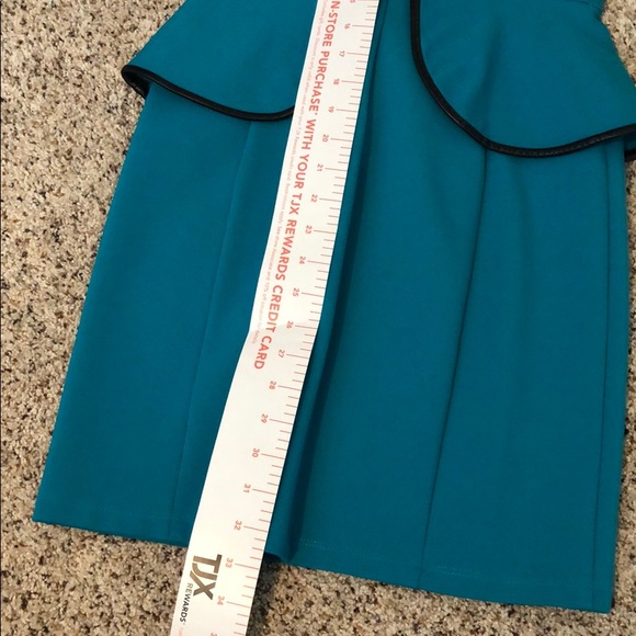 ABS Scuba Sheath with Peplum Detail Dress 👗 - Picture 4 of 7